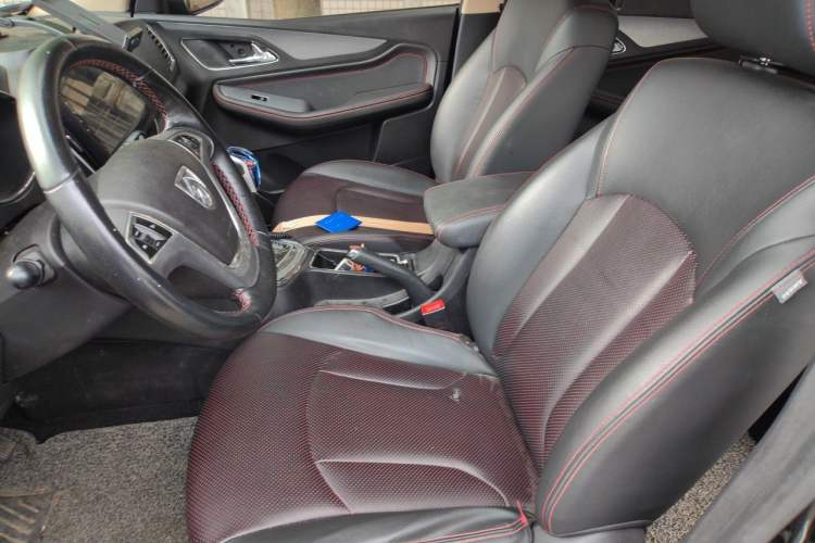 Used Baojun 560 2016 1.8L iAMT Luxury Model Left Front Seat