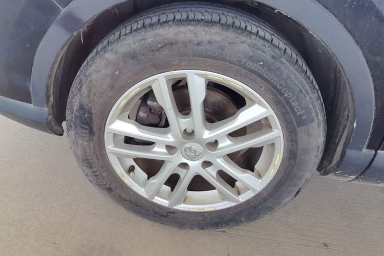 Used Baojun 560 2016 1.8L iAMT Elite Edition Left Front Wheel Hub