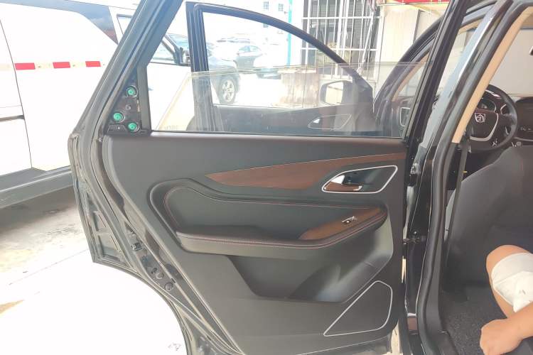 Used Baojun 560 2016 1.5T Manual Comfort Edition Left Rear Door Interior