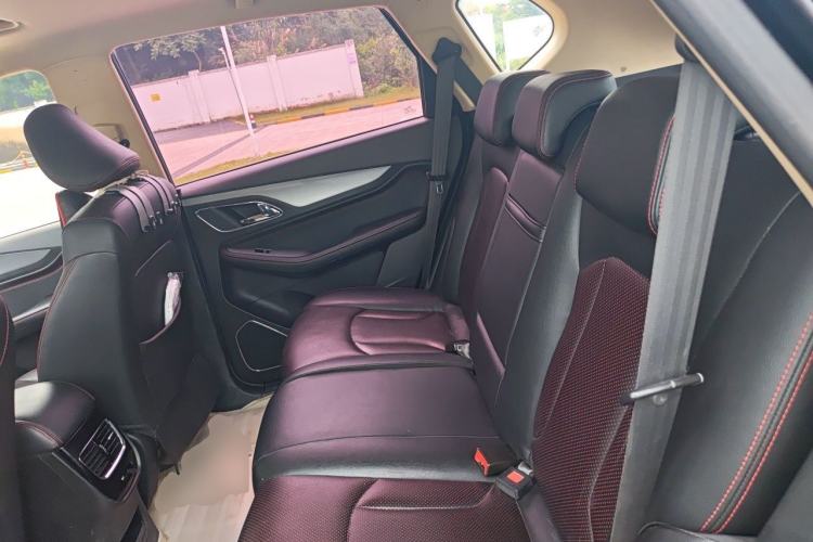 Used Baojun 560 2016 1.8L iAMT Luxury Model Left Rear Seat