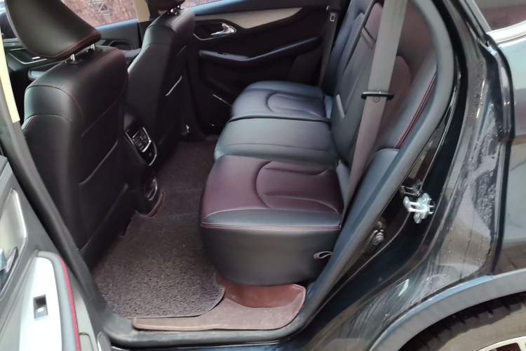 Used Baojun 560 2016 1.8L iAMT Luxury Model Left Rear Seat