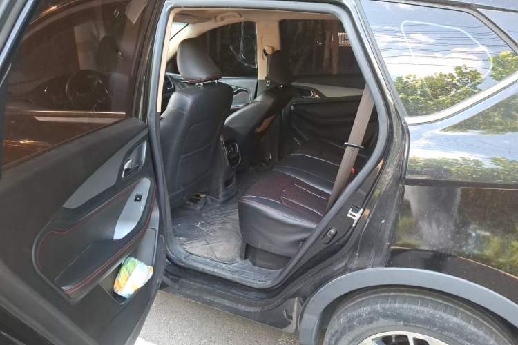 Used Baojun 560 2016 1.8L iAMT Luxury Model Left Rear Seat