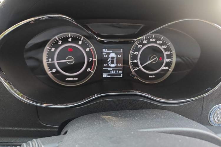 Used Baojun 560 2016 1.8L Manual Luxury Edition Odometer Close Up