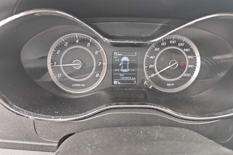 Used Baojun 560 2016 1.8L Manual Luxury Edition Odometer Close Up