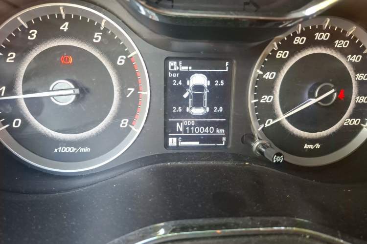 Used Baojun 560 2016 1.8L iAMT Luxury Model Odometer Close Up