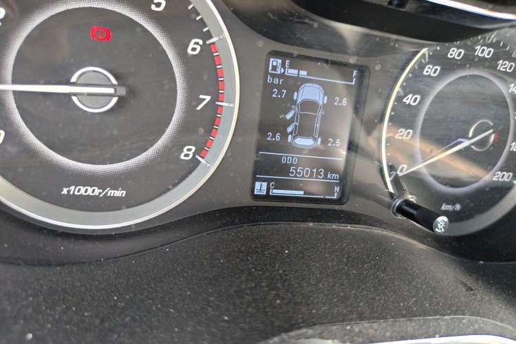 Used Baojun 560 2016 1.8L Manual Luxury Edition Odometer Close Up