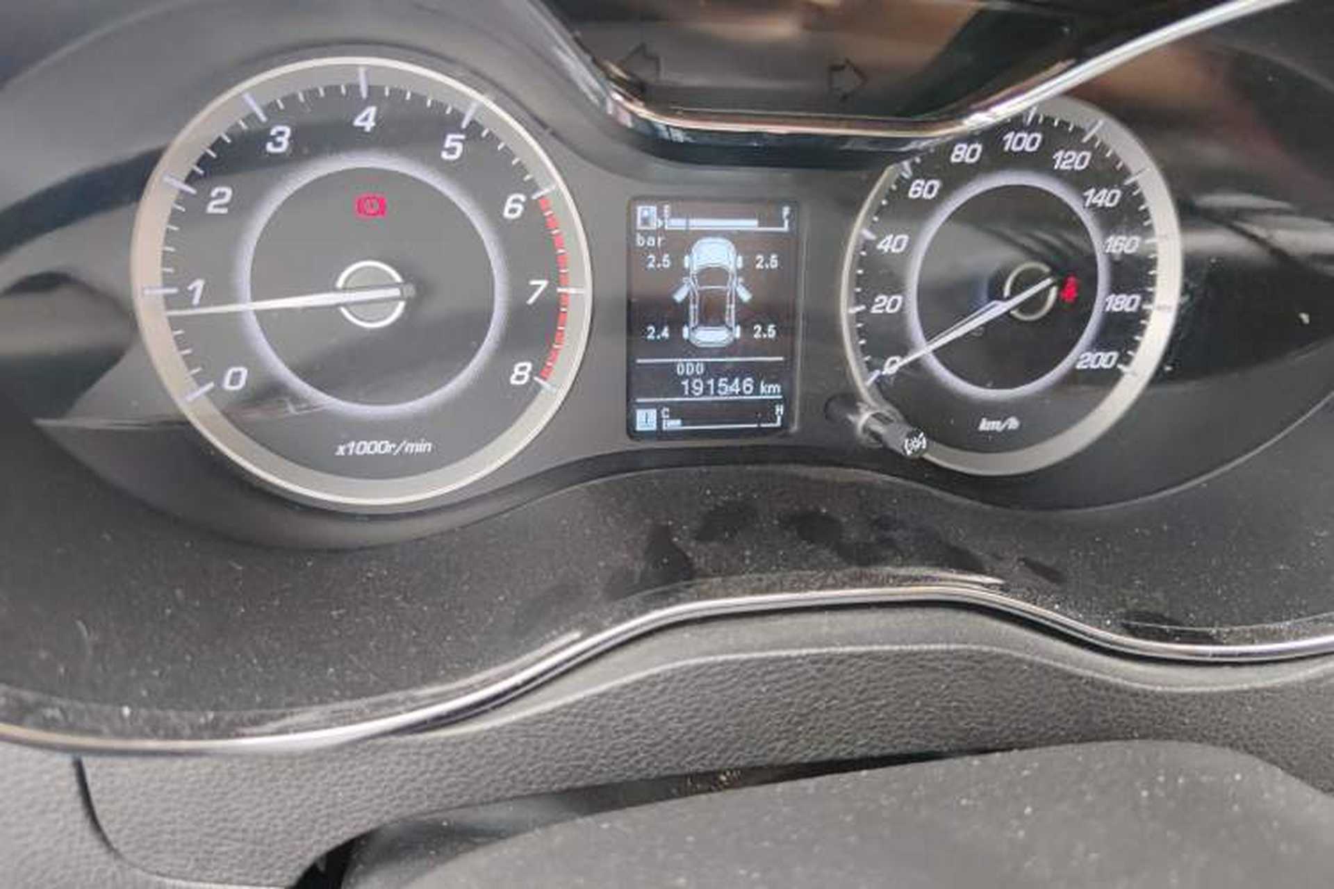 Used Baojun 560 2016 1.8L Manual Luxury Edition Odometer Close Up