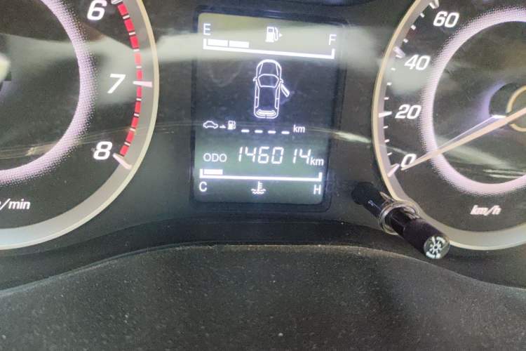 Used Baojun 560 2016 1.8L Manual Value Edition Odometer Close Up