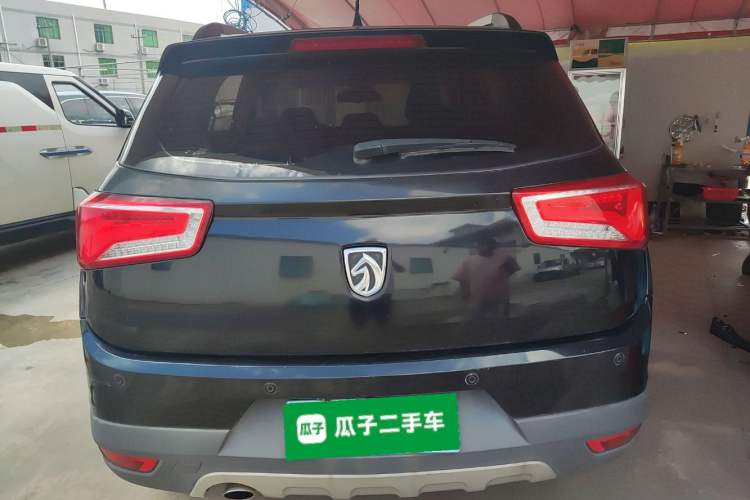 Used Baojun 560 2016 1.5T Manual Comfort Edition Rear