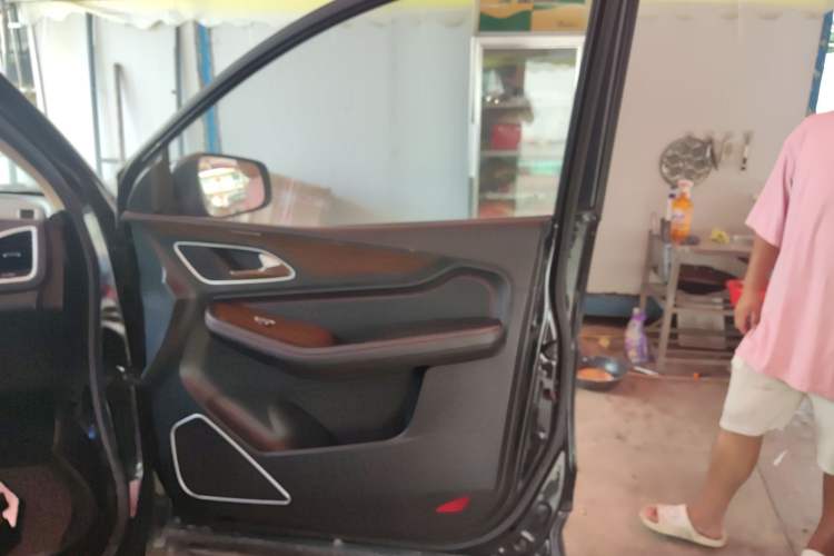 Used Baojun 560 2016 1.5T Manual Comfort Edition Right Front Door Interior