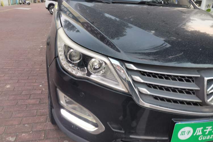 Used Baojun 560 2016 1.8L iAMT Luxury Model Right Front Headlight