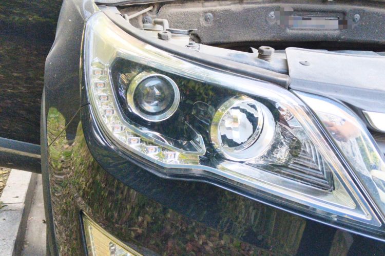 Used Baojun 560 2016 1.8L Manual Elite Edition Right Front Headlight