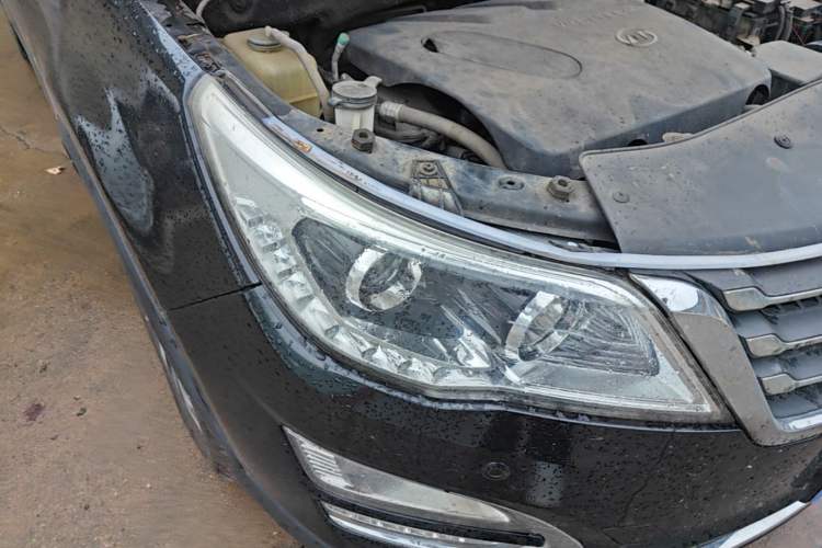 Used Baojun 560 2016 1.8L Manual Luxury Edition Right Front Headlight