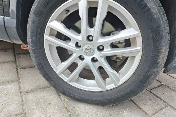 Used Baojun 560 2016 1.8L Manual Elite Edition Right Front Wheel Hub