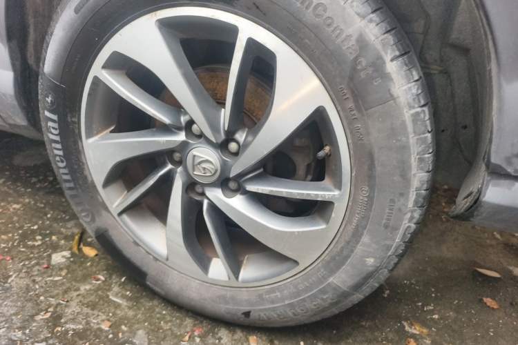 Used Baojun 560 2016 1.8L iAMT Luxury Model Right Front Wheel Hub
