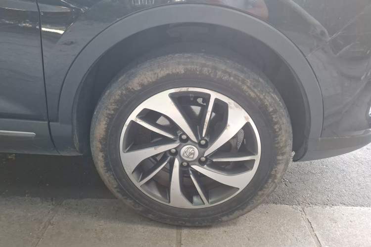 Used Baojun 560 2016 1.8L iAMT Luxury Model Right Front Wheel Hub