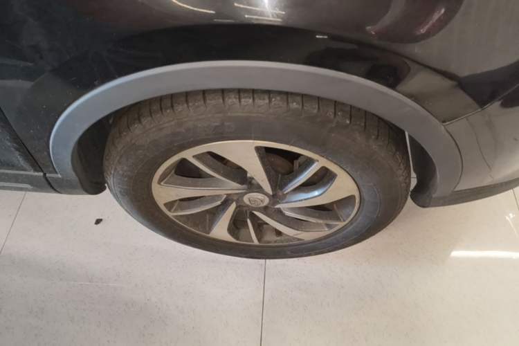 Used Baojun 560 2016 1.8L iAMT Luxury Model Right Front Wheel Hub
