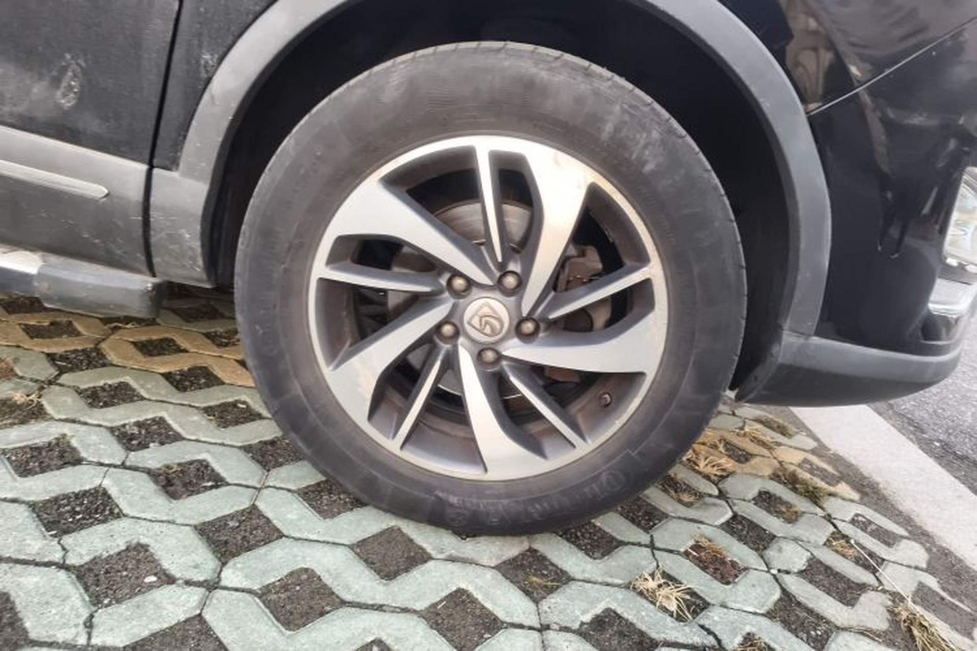 Used Baojun 560 2016 1.8L iAMT Luxury Model Right Front Wheel Hub