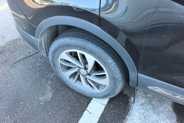Used Baojun 560 2016 1.8L iAMT Luxury Model Right Rear Wheel Hub