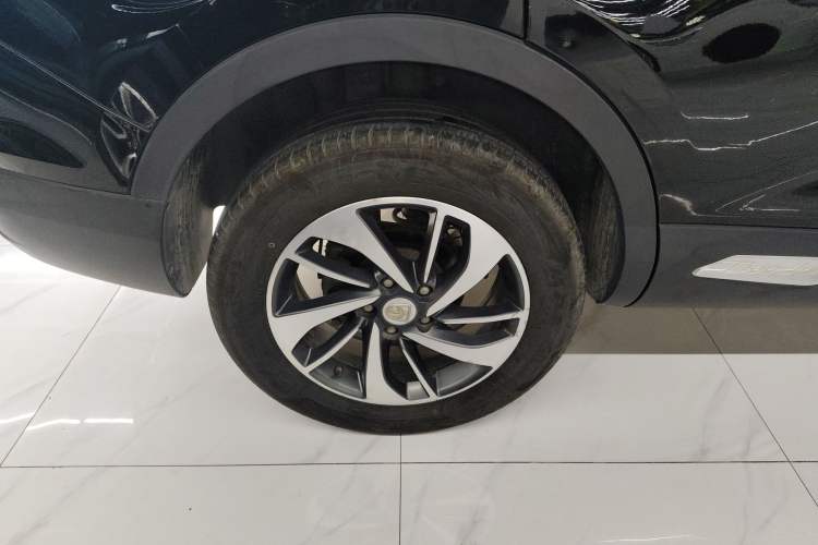 Used Baojun 560 2016 1.8L Manual Luxury Edition Right Rear Wheel Hub