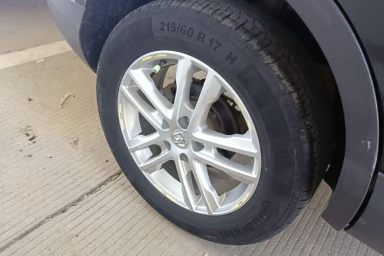 Used Baojun 560 2016 1.8L iAMT Elite Edition Right Rear Wheel Hub