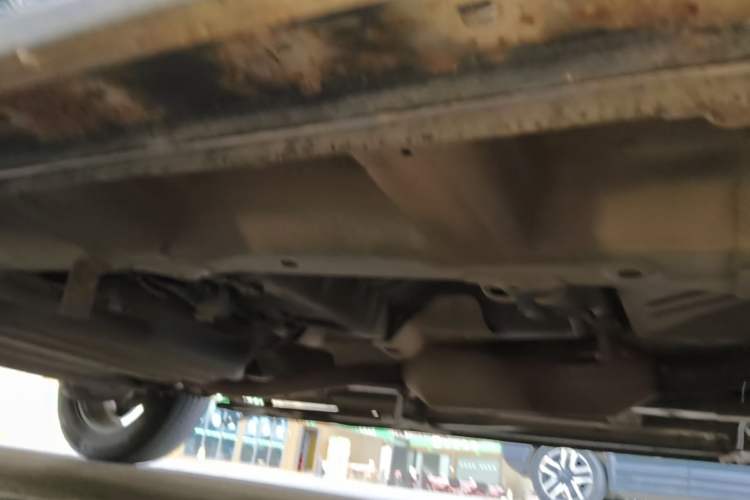 Used Baojun 560 2016 1.8L iAMT Luxury Model Right Side Sill