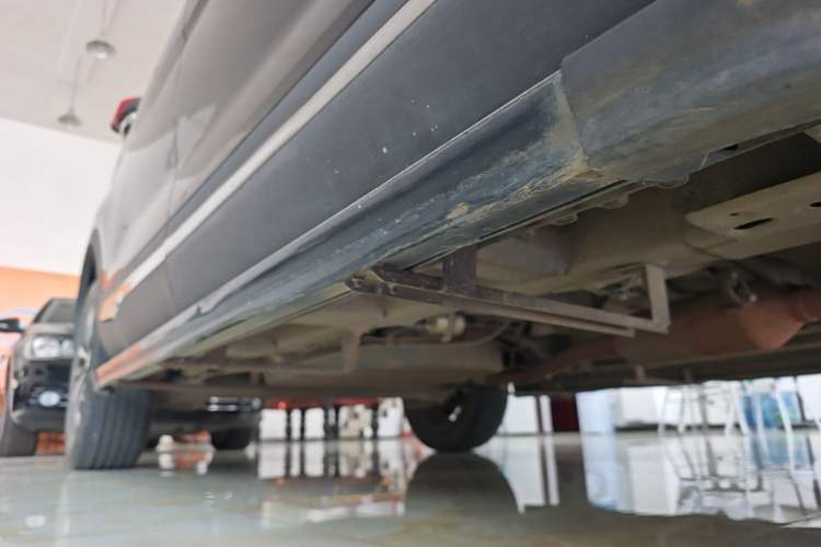 Used Baojun 560 2016 1.8L Manual Luxury Edition Right Side Sill