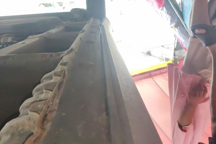 Used Baojun 560 2016 1.5T Manual Comfort Edition Right Side Sill