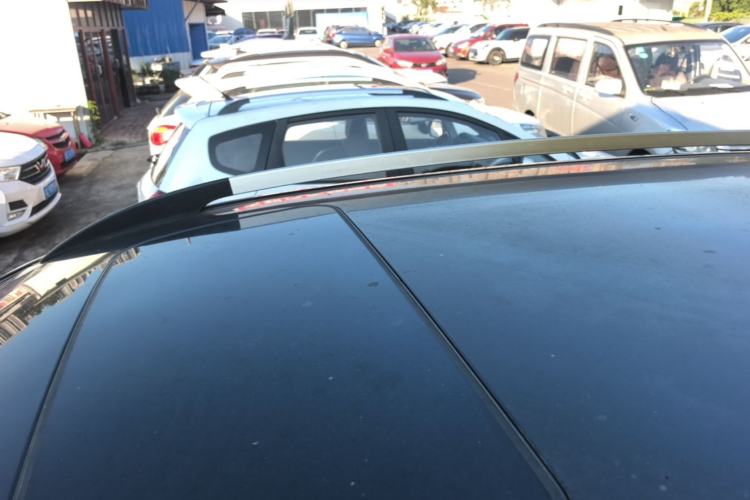 Used Baojun 560 2016 1.8L iAMT Luxury Model Roof