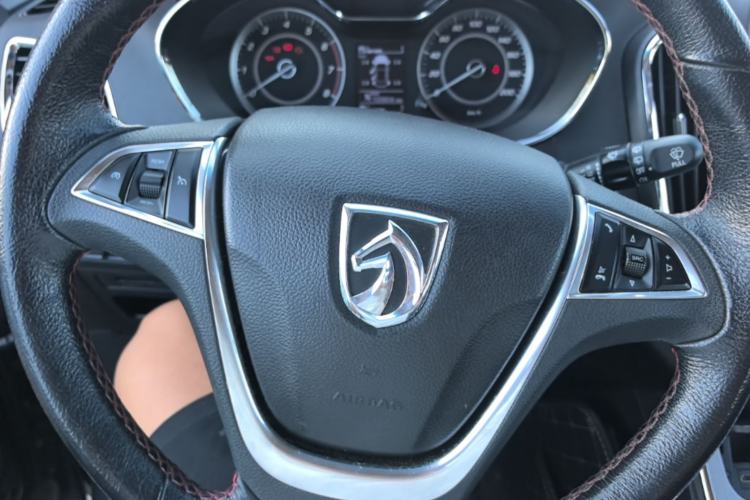 Used Baojun 560 2016 1.8L iAMT Luxury Model Steering Wheel
