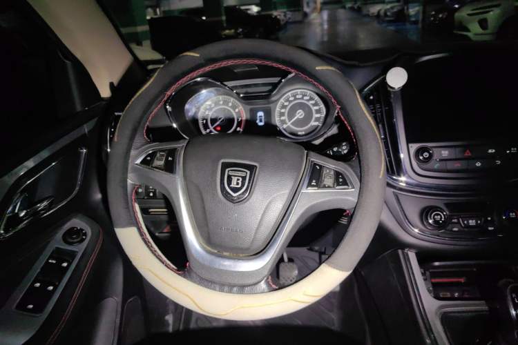 Used Baojun 560 2016 1.5T Manual Luxury Model Steering Wheel