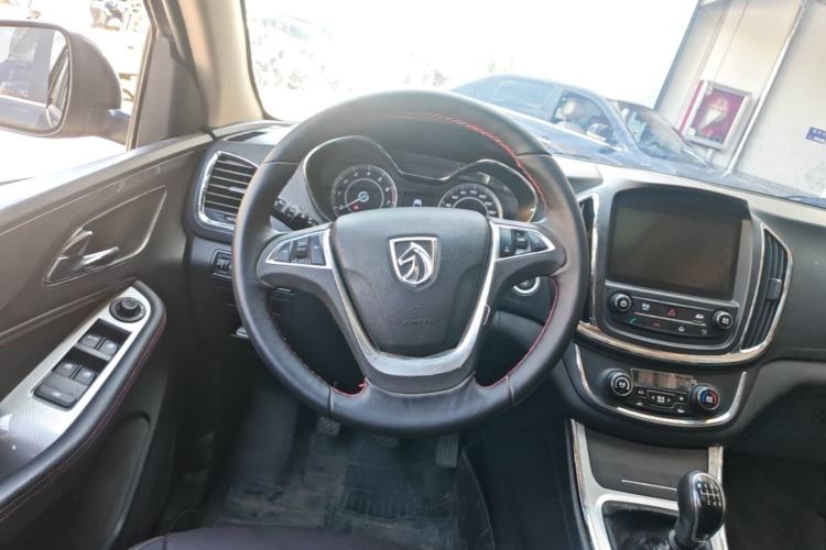 Used Baojun 560 2016 1.8L Manual Luxury Edition Steering Wheel