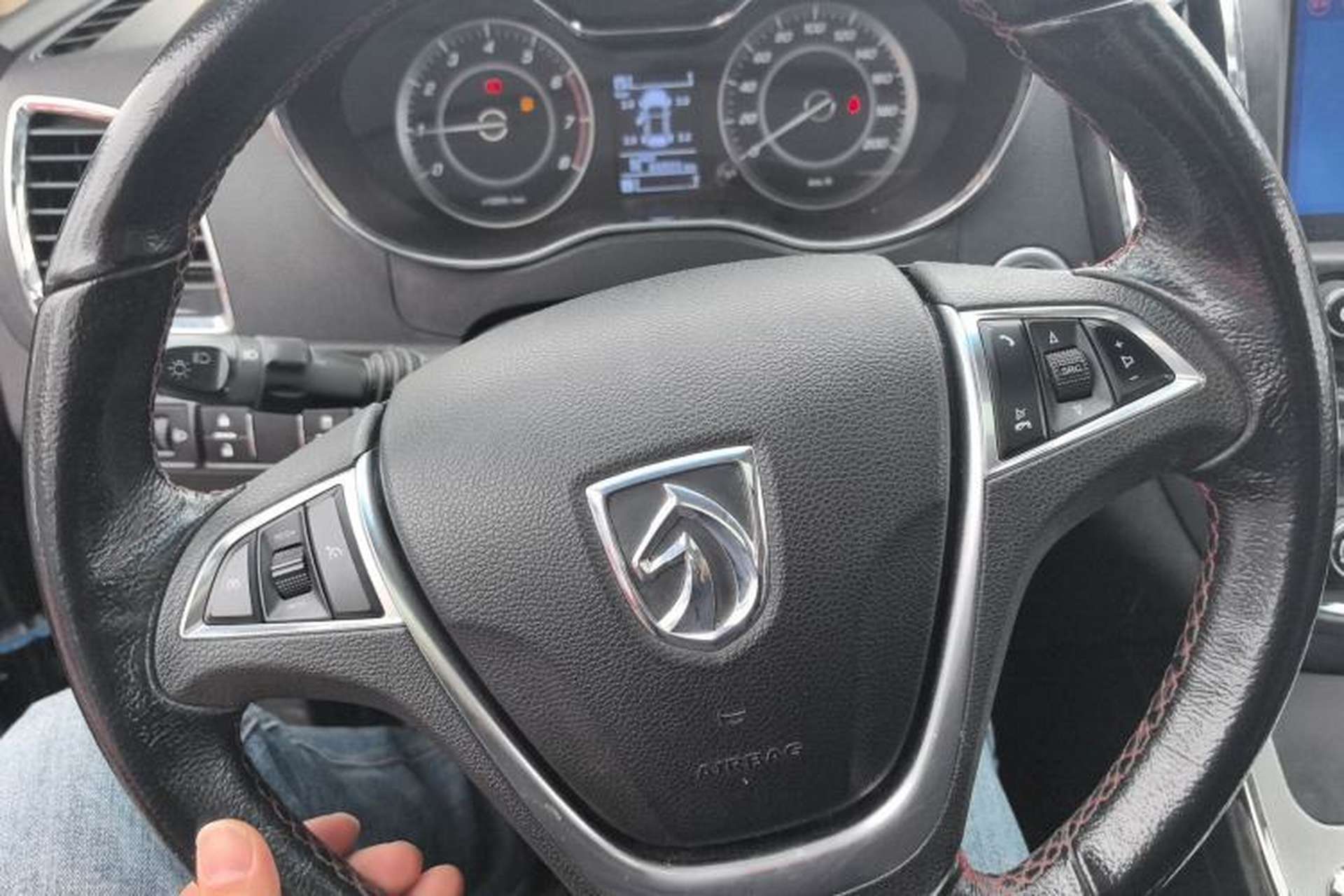 Used Baojun 560 2016 1.8L iAMT Luxury Model Steering Wheel