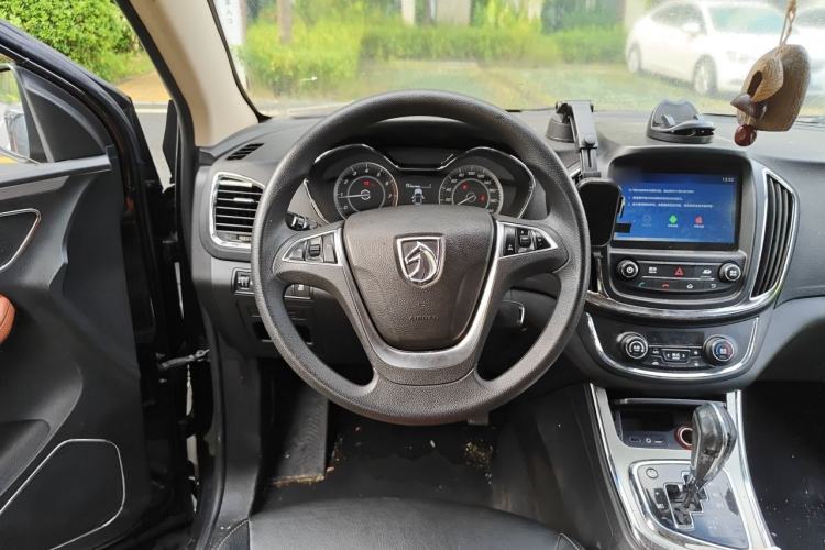 Used Baojun 560 2016 1.8L iAMT Elite Edition Steering Wheel