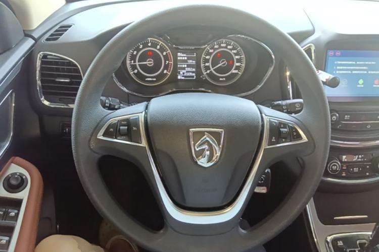 Used Baojun 560 2016 1.8L iAMT Elite Edition Steering Wheel