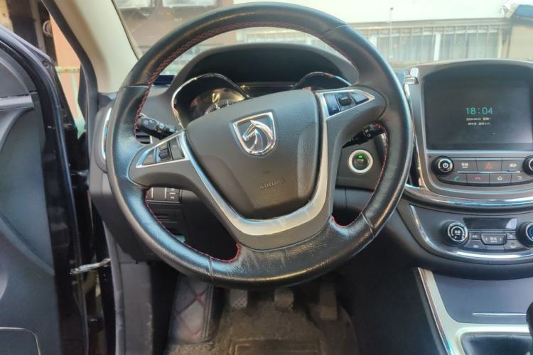 Used Baojun 560 2016 1.5T Manual Luxury Model Steering Wheel