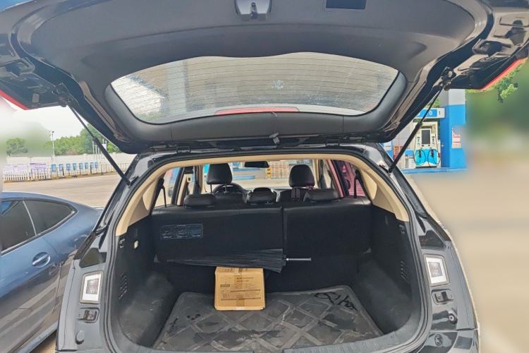 Used Baojun 560 2016 1.8L iAMT Luxury Model Trunk