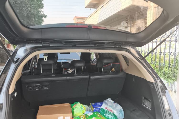 Used Baojun 560 2016 1.8L iAMT Luxury Model Trunk