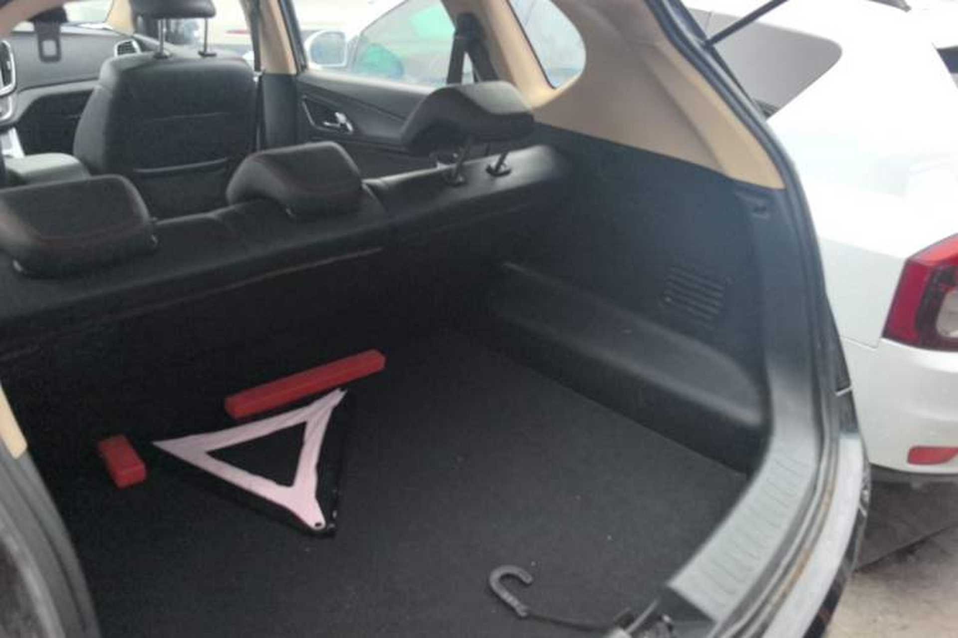 Used Baojun 560 2016 1.8L iAMT Luxury Model Trunk