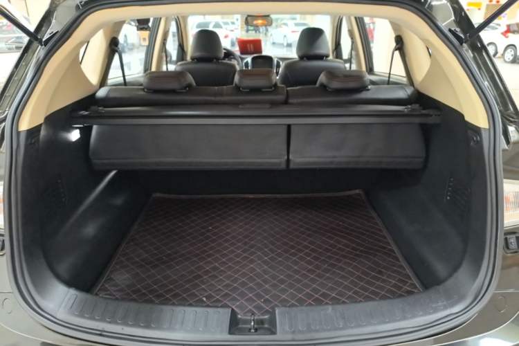 Used Baojun 560 2016 1.8L iAMT Luxury Model Trunk