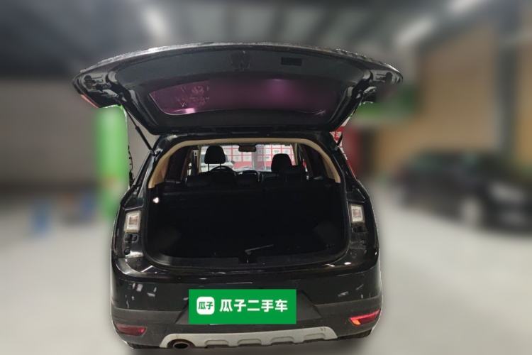 Used Baojun 560 2016 1.8L iAMT Luxury Model Trunk