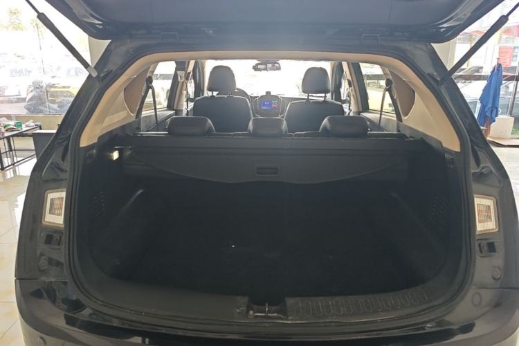 Used Baojun 560 2016 1.8L Manual Luxury Edition Trunk