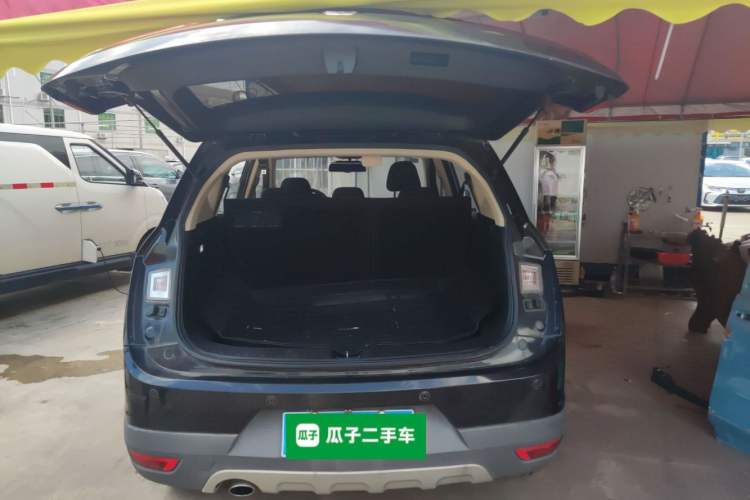 Used Baojun 560 2016 1.5T Manual Comfort Edition Trunk