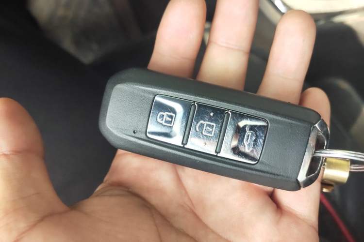 Used Baojun 560 2016 1.8L iAMT Luxury Model Vehicle Key