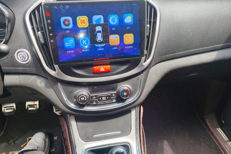 Used Baojun 560 2016 1.5T Manual Luxury Model Audio And AC Panel