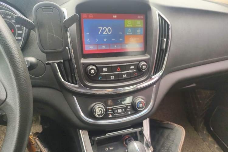 Used Baojun 560 2016 1.8L iAMT Elite Edition Audio And AC Panel