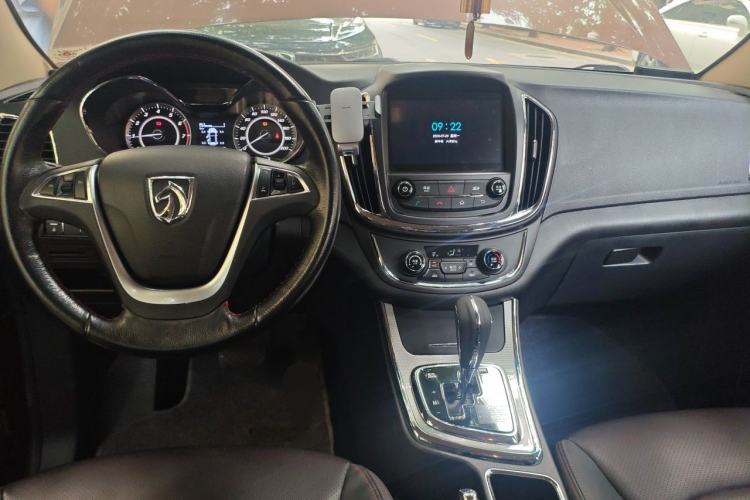 Used Baojun 560 2016 1.8L iAMT Luxury Model Center Console