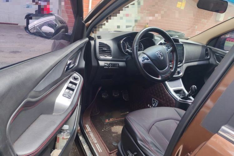 Used Baojun 560 2016 1.5T Manual Luxury Model Driver Seat