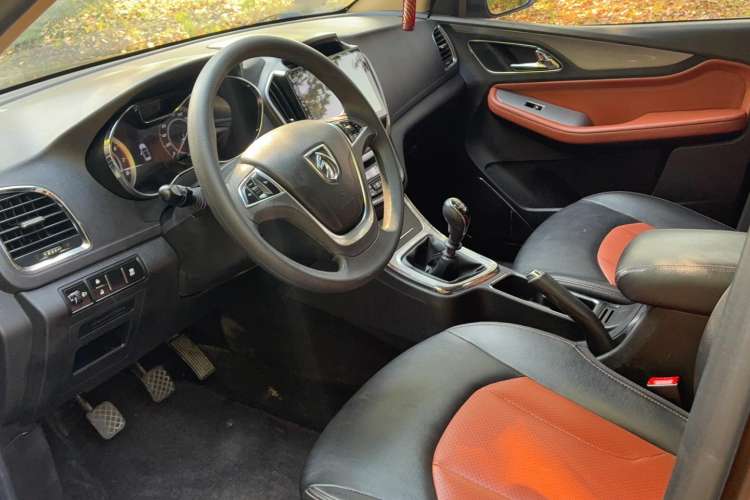 Used Baojun 560 2016 1.8L Manual Elite Edition Driver Seat