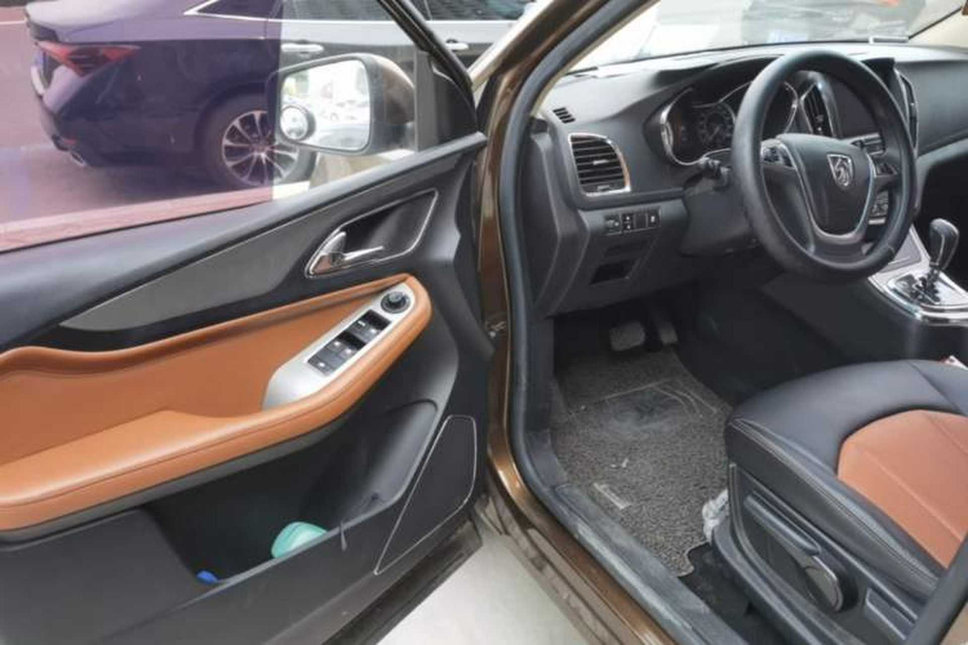 Used Baojun 560 2016 1.8L iAMT Elite Edition Driver Seat